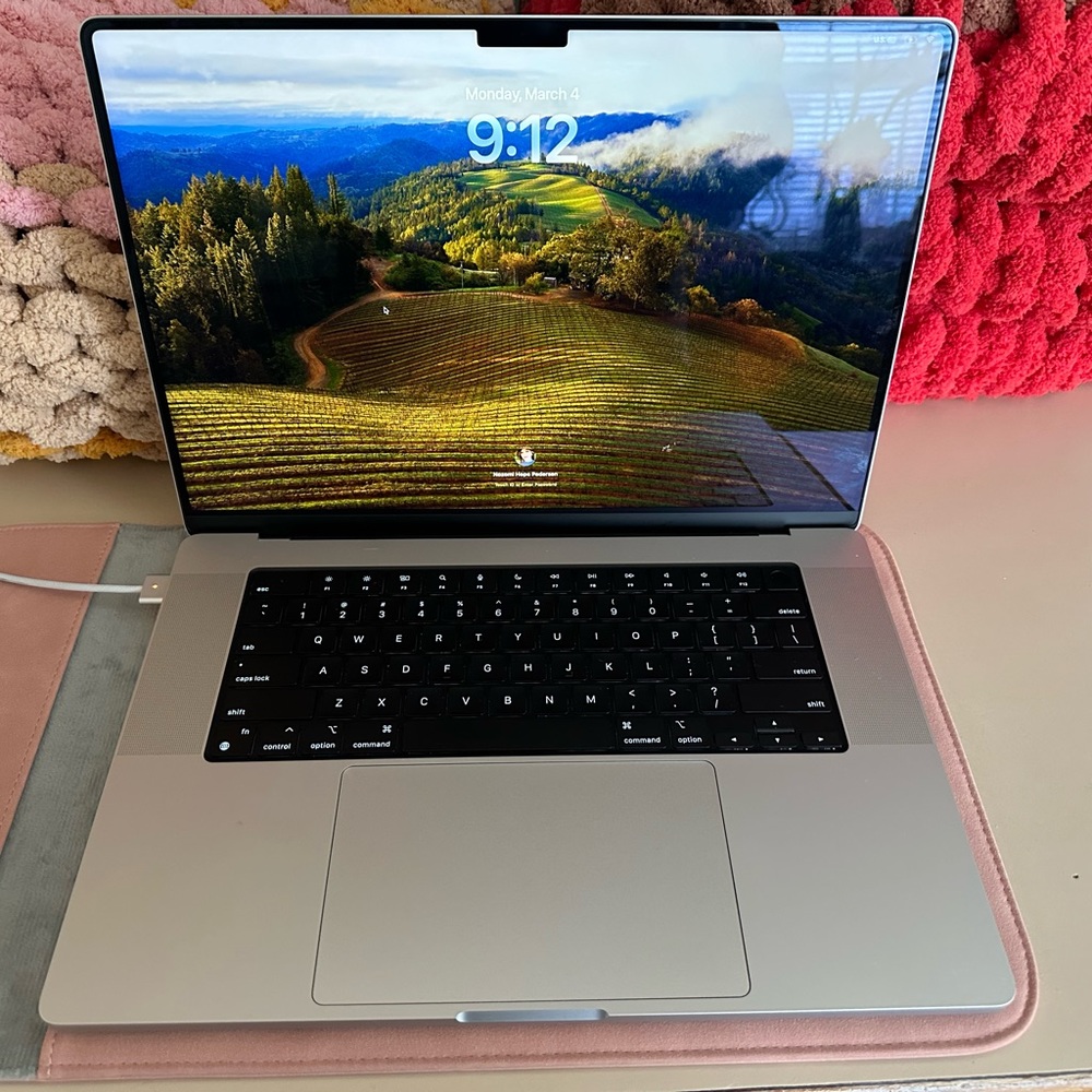 MacBook Pro 16 (m1 2021) - Silver